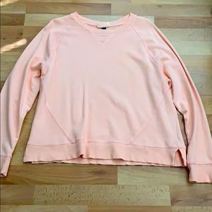 Flattering light sweatshirt